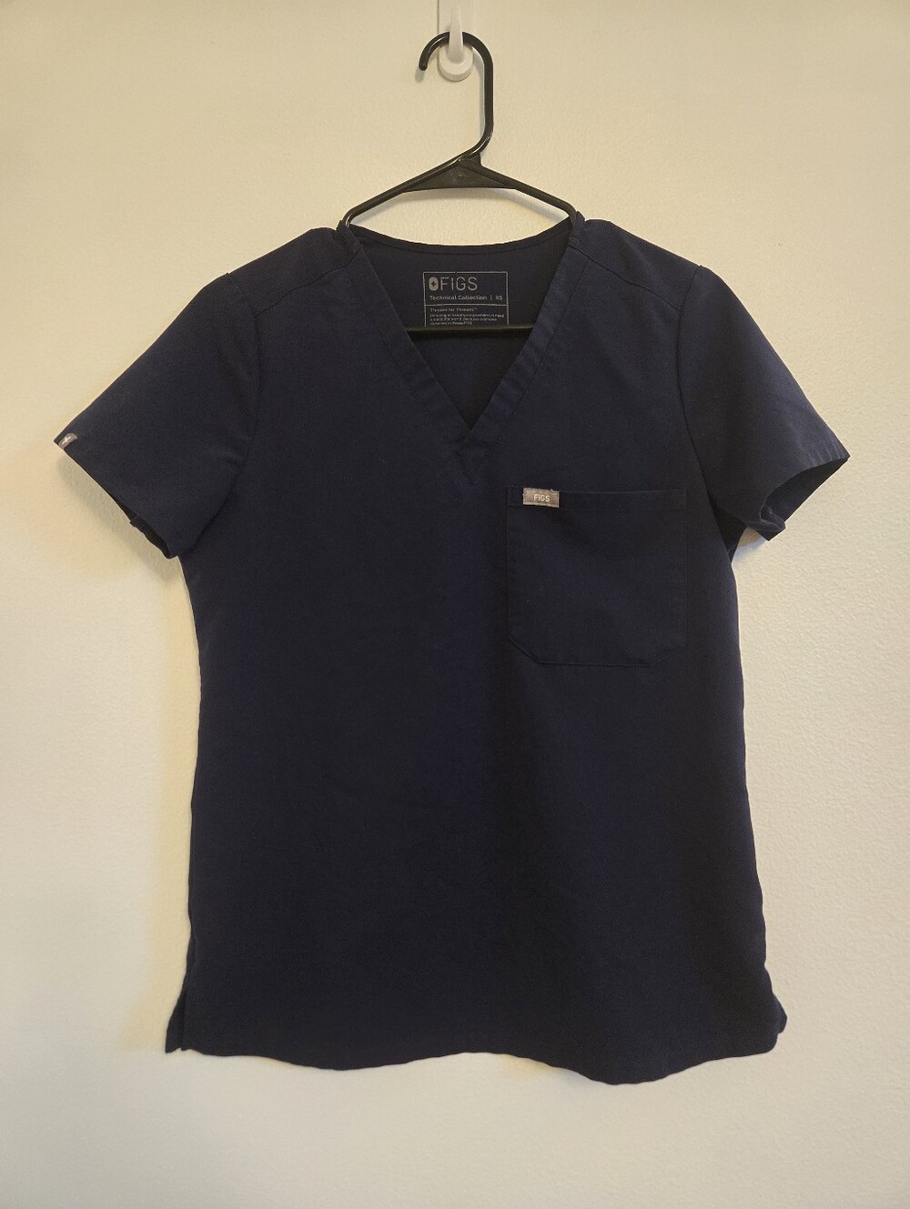 Figs Womens Navy Short Sleeve V-Neck Scrub Top Sz XS